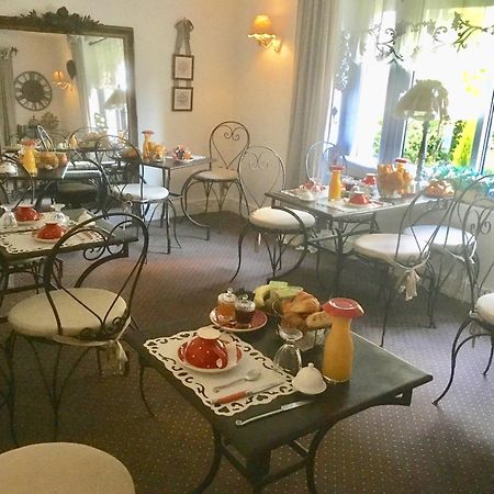 Hotel Boutique Saint-Louis Lisieux Εξωτερικό φωτογραφία