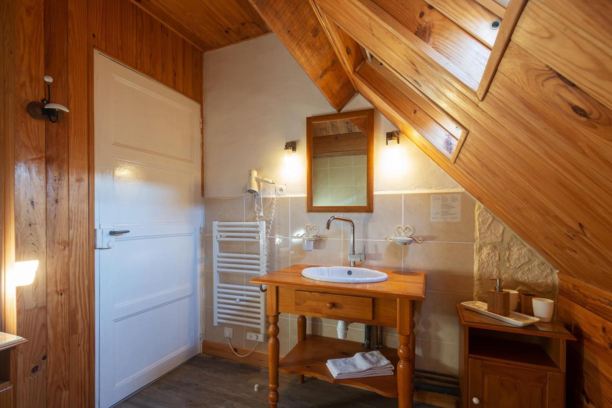 Hotel Boutique Saint-Louis Lisieux Εξωτερικό φωτογραφία