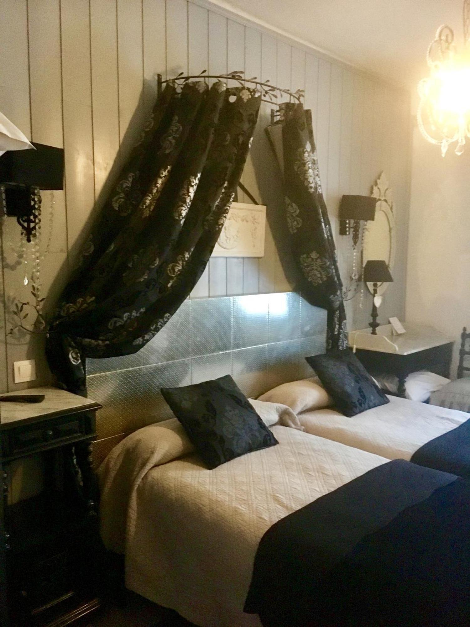 Hotel Boutique Saint-Louis Lisieux Εξωτερικό φωτογραφία