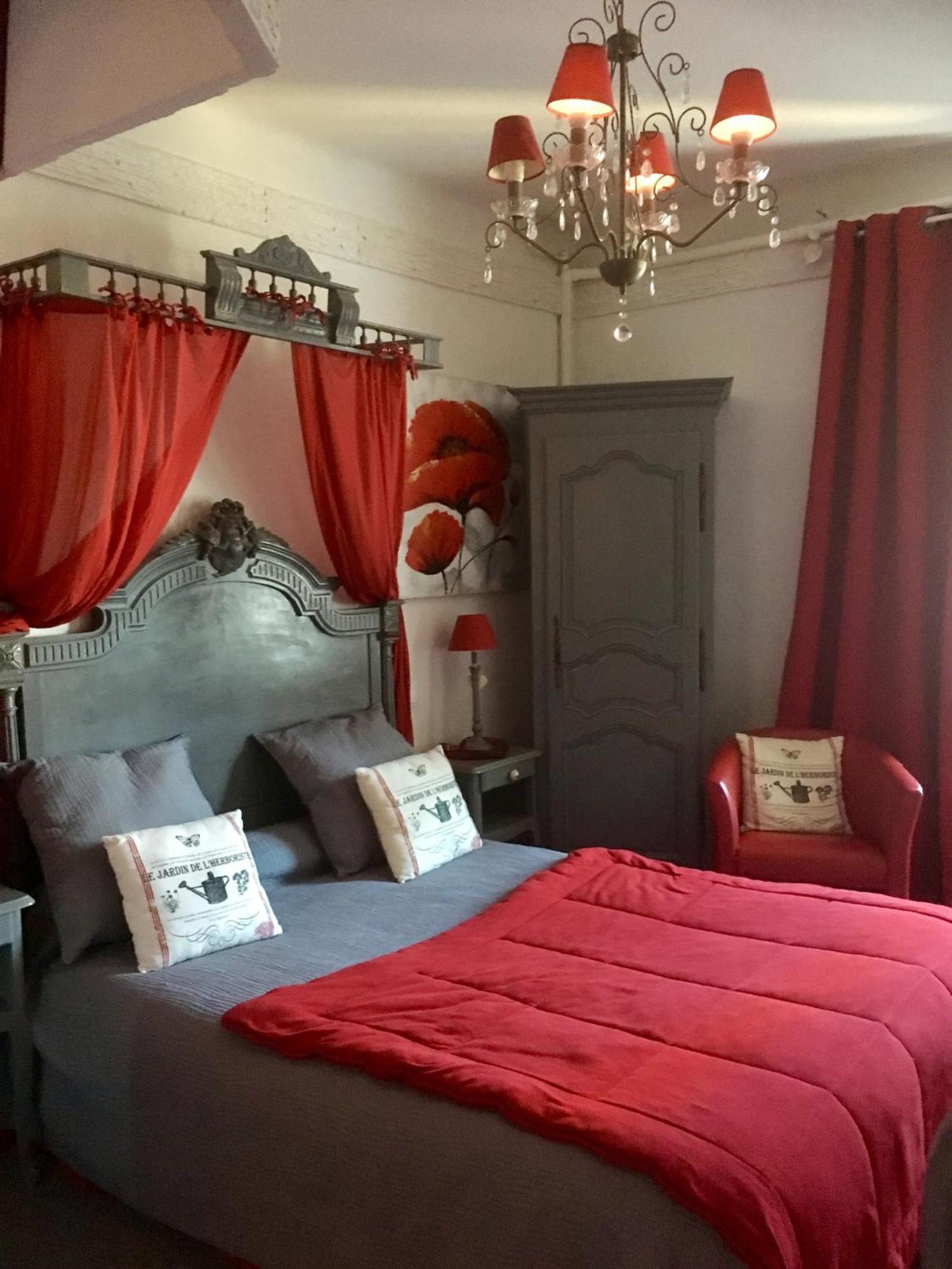 Hotel Boutique Saint-Louis Lisieux Εξωτερικό φωτογραφία